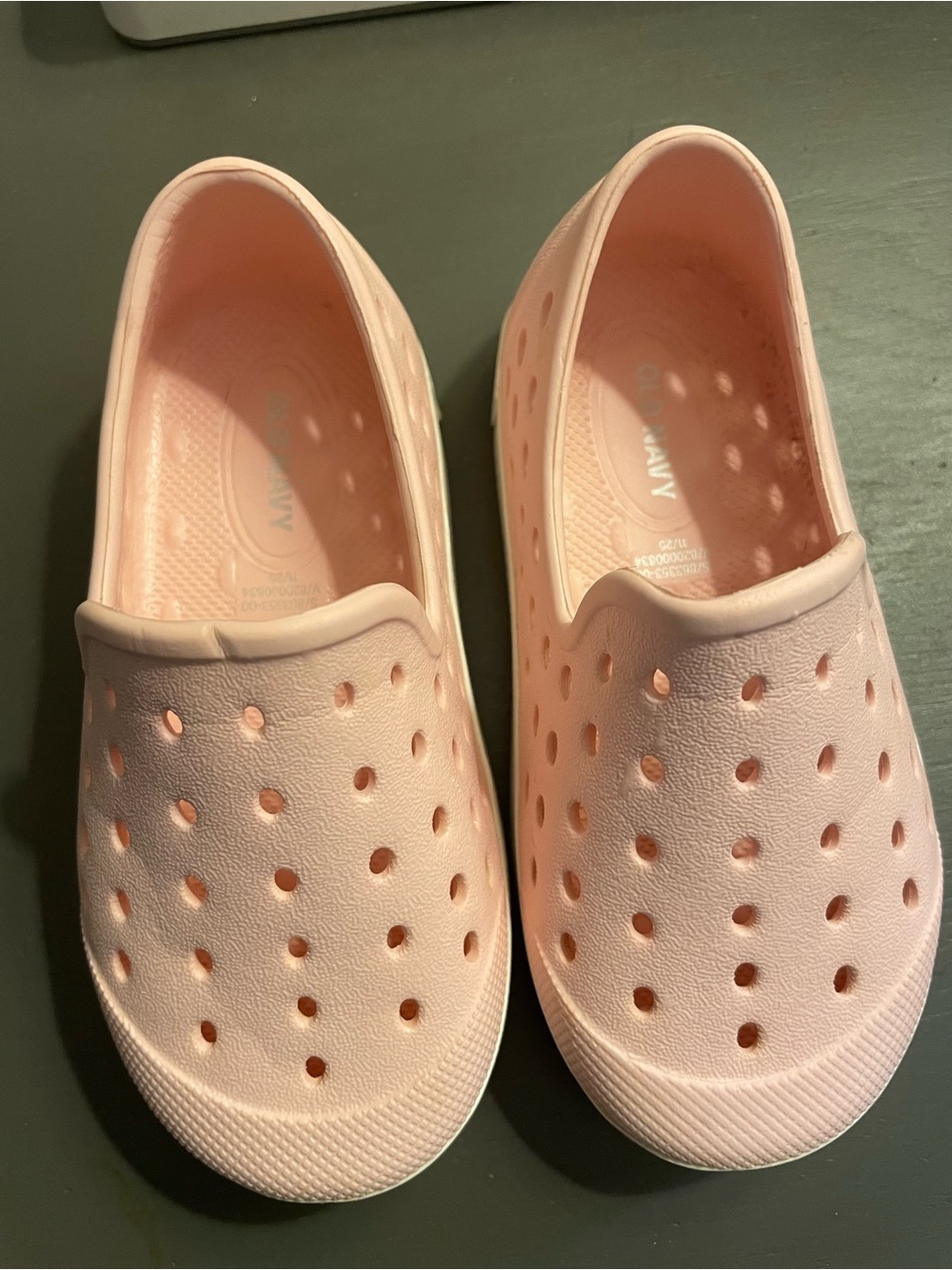 Old Navy Toddler Slip-On Sneakers in Light Pink with White Sole - Picture 5 of 10